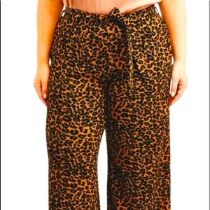 Plus Size Leopard Print Wide Leg Pant
